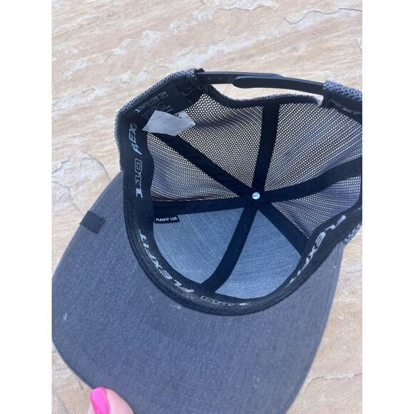 Travis Mathew Hat Mens Snapback Gray Blank Canvas Logo Gray One Size - Picture 2 of 2